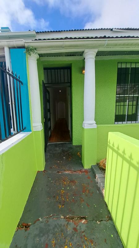 2 Bedroom Property for Sale in Woodstock Western Cape